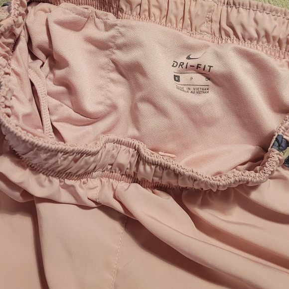 Nike Women's Pink Athletic Shorts - Picture 5 of 5